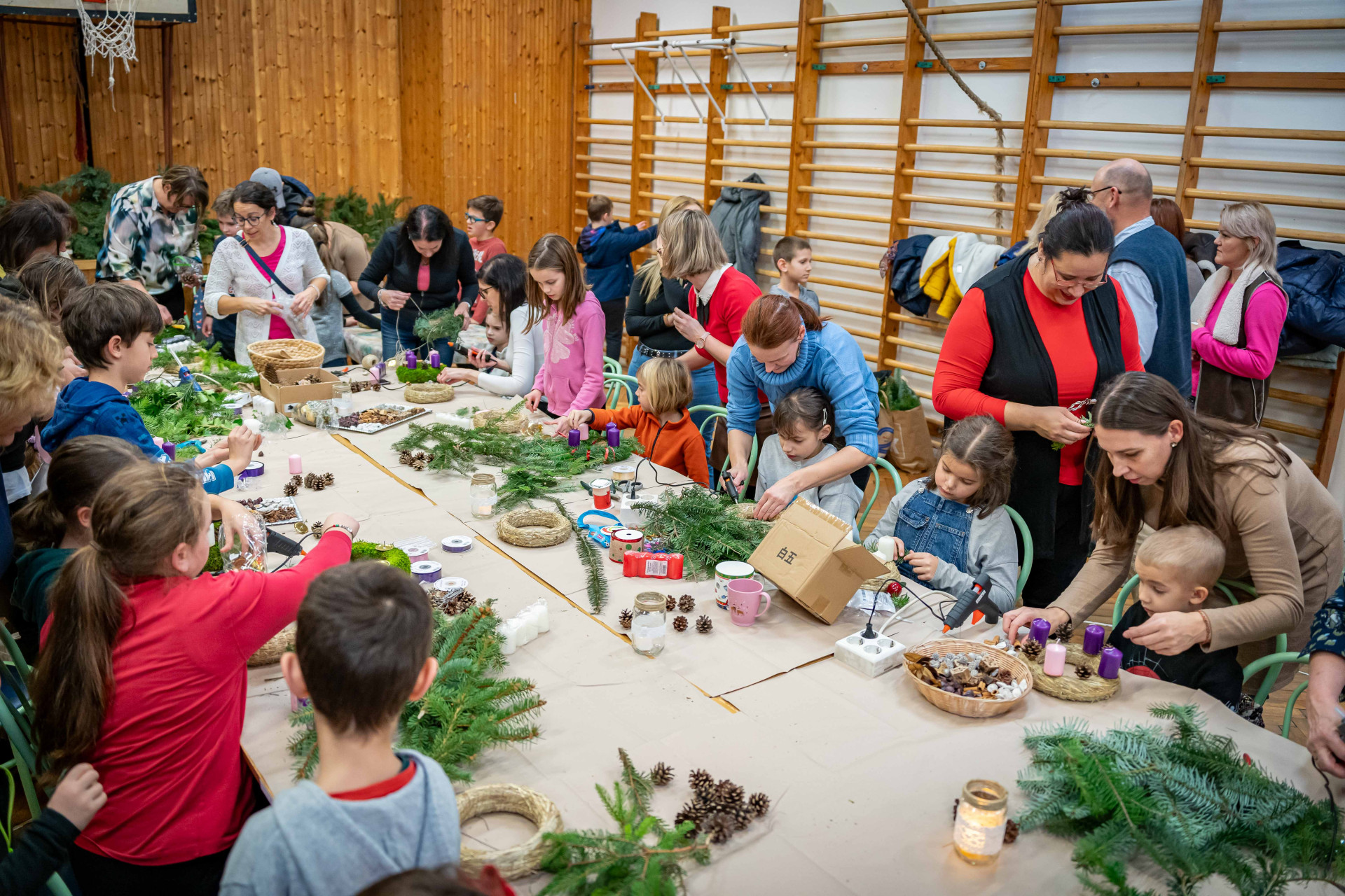    Adventi készülődés családi körben a keszthelyi Ranolder iskolában   