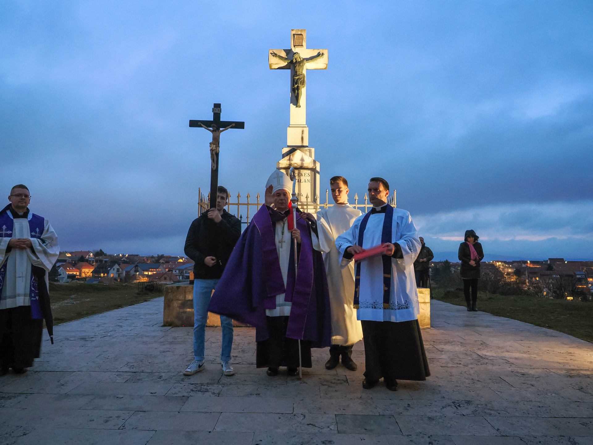 Városi keresztút Veszprémben Bódi Mária Magdolnával